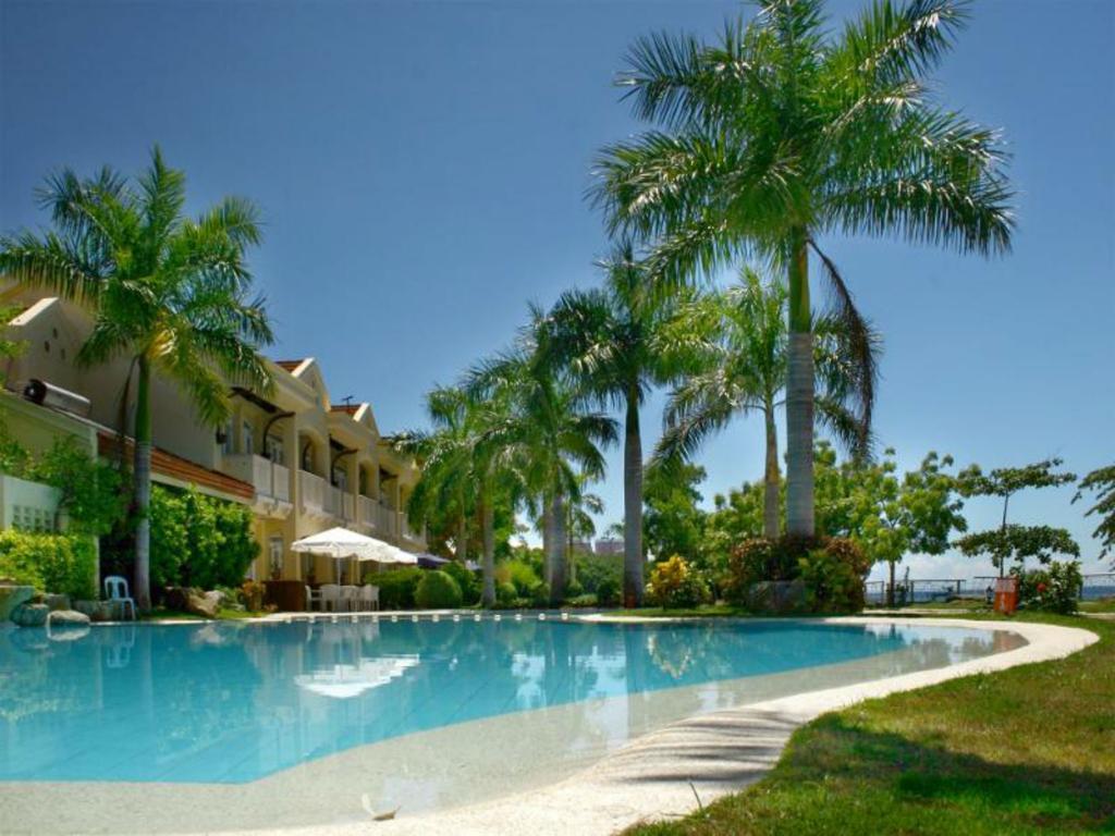 La Mirada Beachfront Condo: Ocean Views & Resort Amenities Lapu-Lapu City Room photo