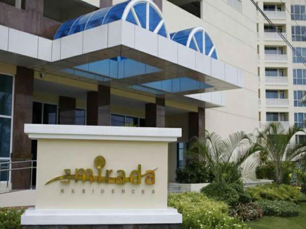La Mirada Beachfront Condo: Ocean Views & Resort Amenities Lapu-Lapu City Room photo